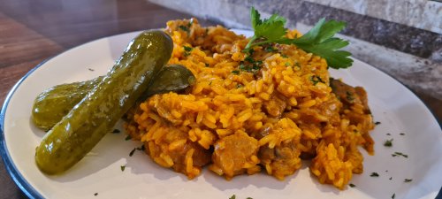 Rizseshús savanyúsággal