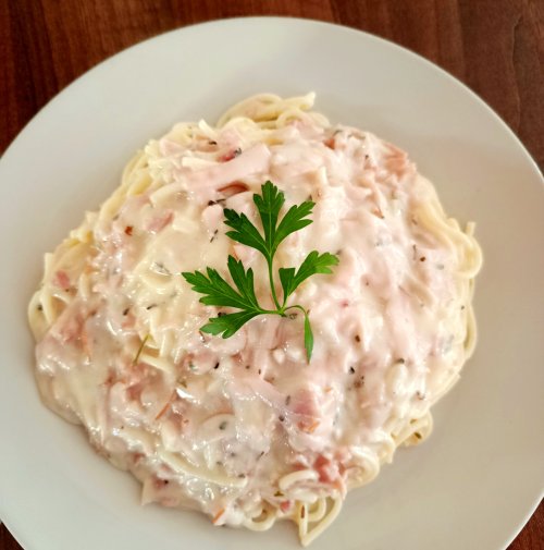 Carbonara spagetti.