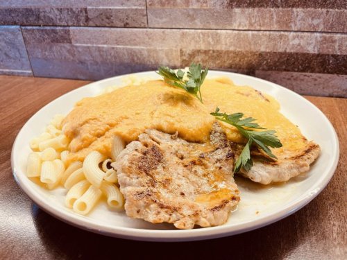 Vadas szelet, spagetti tésztával.