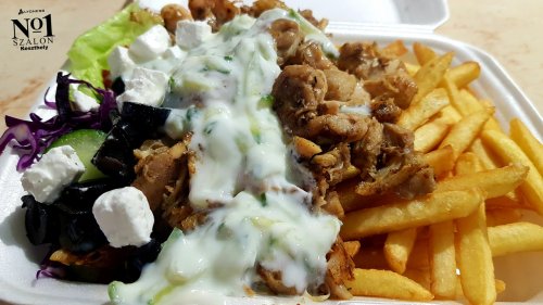 60. Gyrostál görög salátával