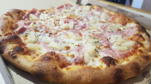 06. Hawaii Five O pizza