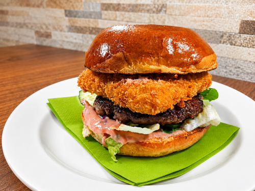 "CRUNCHY CHEDDAR" Burger