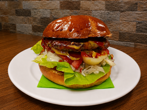 "AZ IGAZI BALATONI RETRO" Burger