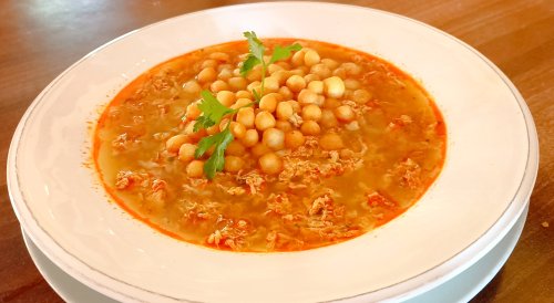 Savanyú tojásleves, crouton-nal